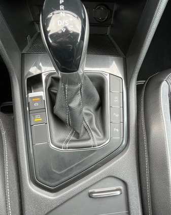 Volkswagen Tiguan cena 139900 przebieg: 58206, rok produkcji 2021 z Gostyń małe 277